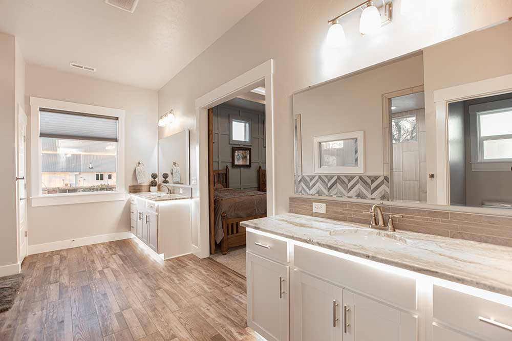eagle creek shared bathroom
